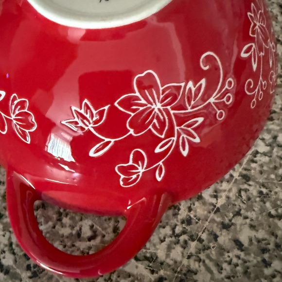 Temp-Tations Red Floral Lace Bowl - Picture 3 of 6